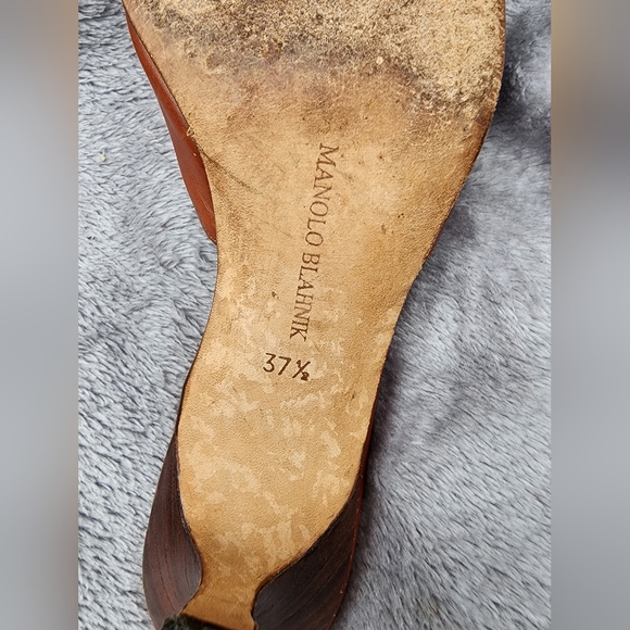 Manolo Blahnik Laser Cut Slide Sandals Tan Brown Leather Sz 37.5 Kitten Heels - Picture 6 of 7